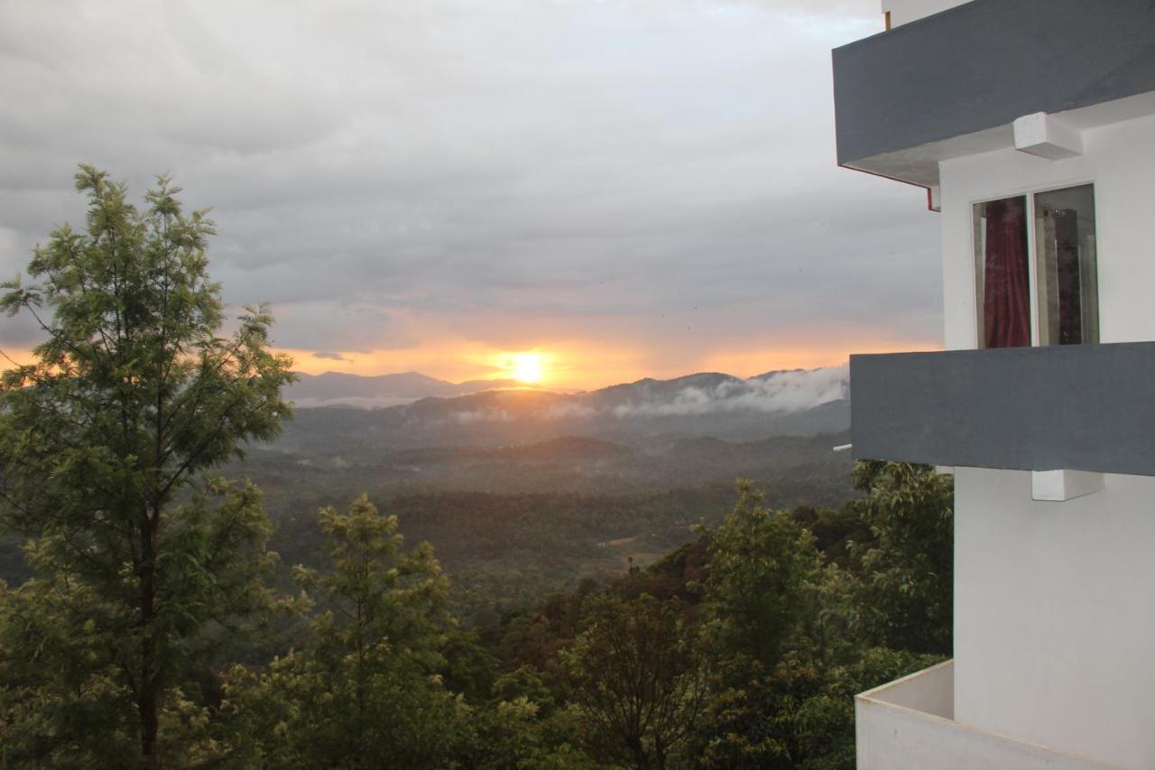 Kollanoor Guest House มาดิเครี ภายนอก รูปภาพ