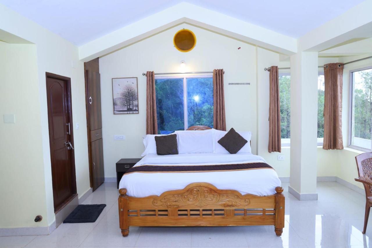 Kollanoor Guest House มาดิเครี ภายนอก รูปภาพ