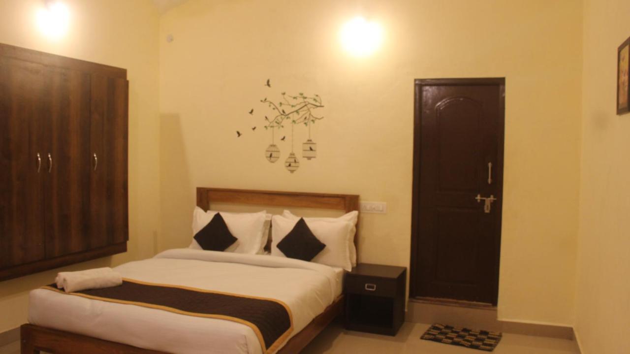 Kollanoor Guest House มาดิเครี ภายนอก รูปภาพ