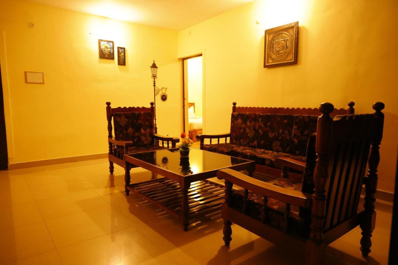 Kollanoor Guest House มาดิเครี ภายนอก รูปภาพ