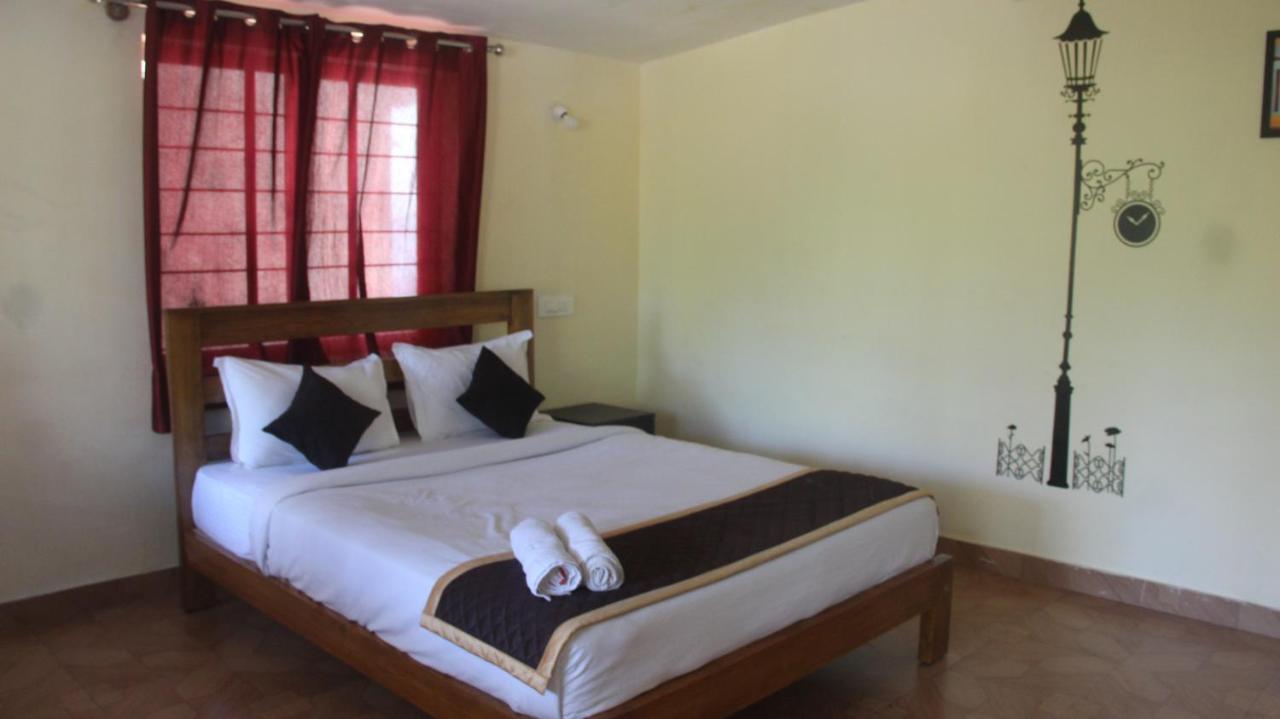 Kollanoor Guest House มาดิเครี ภายนอก รูปภาพ