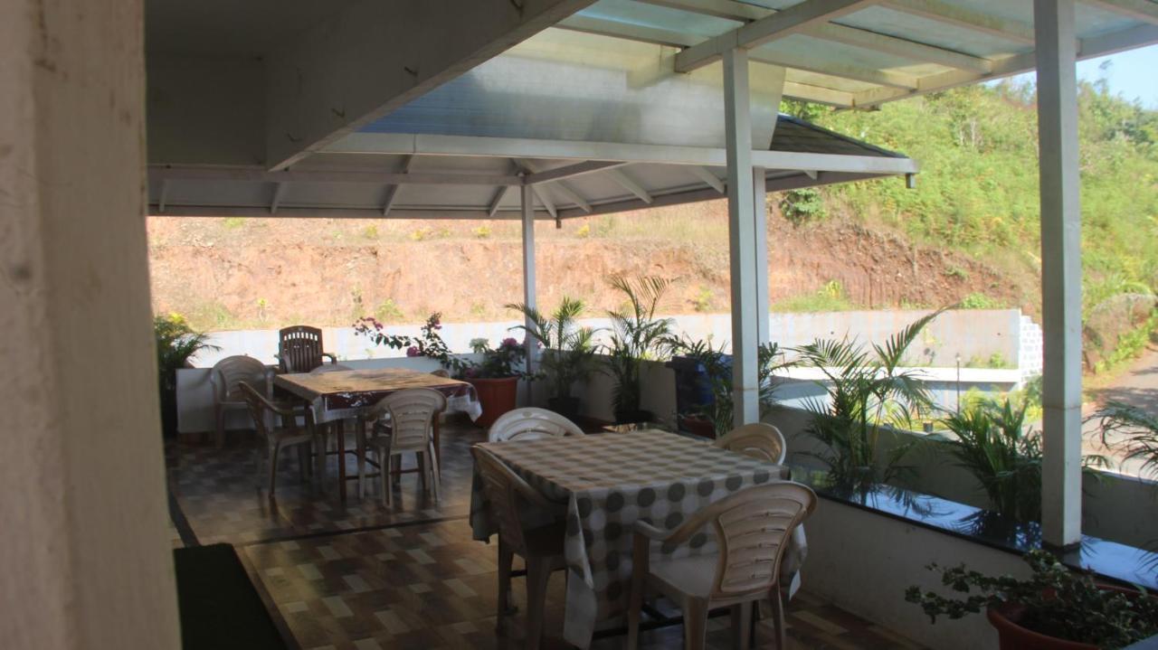 Kollanoor Guest House มาดิเครี ภายนอก รูปภาพ