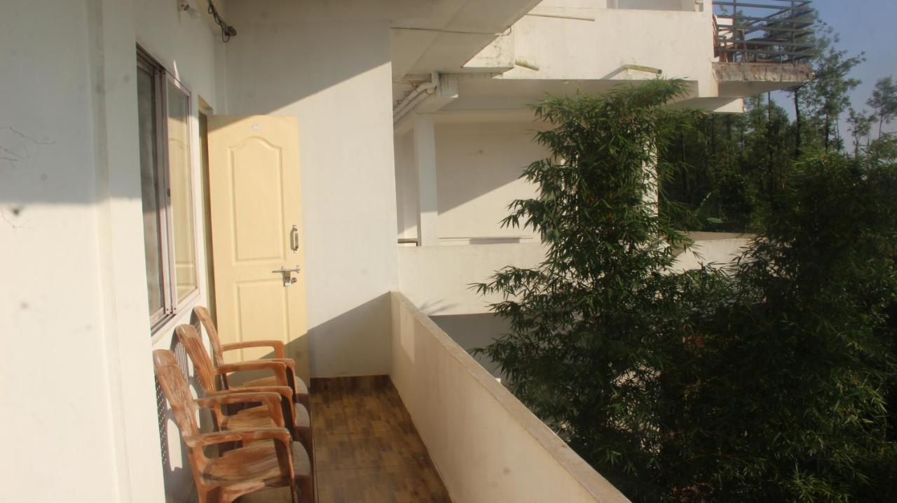 Kollanoor Guest House มาดิเครี ภายนอก รูปภาพ