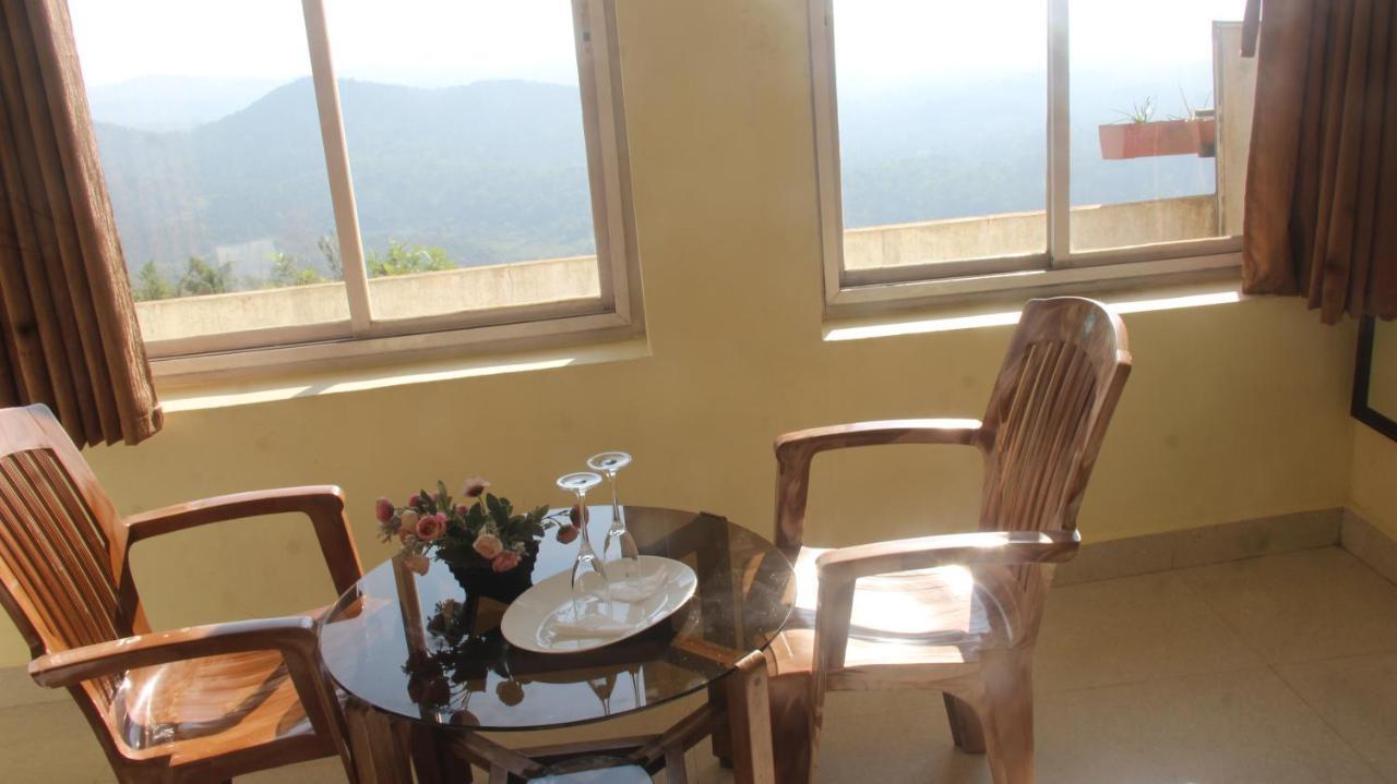 Kollanoor Guest House มาดิเครี ภายนอก รูปภาพ
